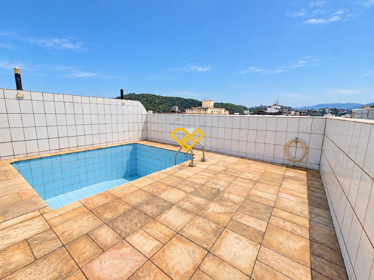 Cobertura à venda no Campo Grande: Piscina