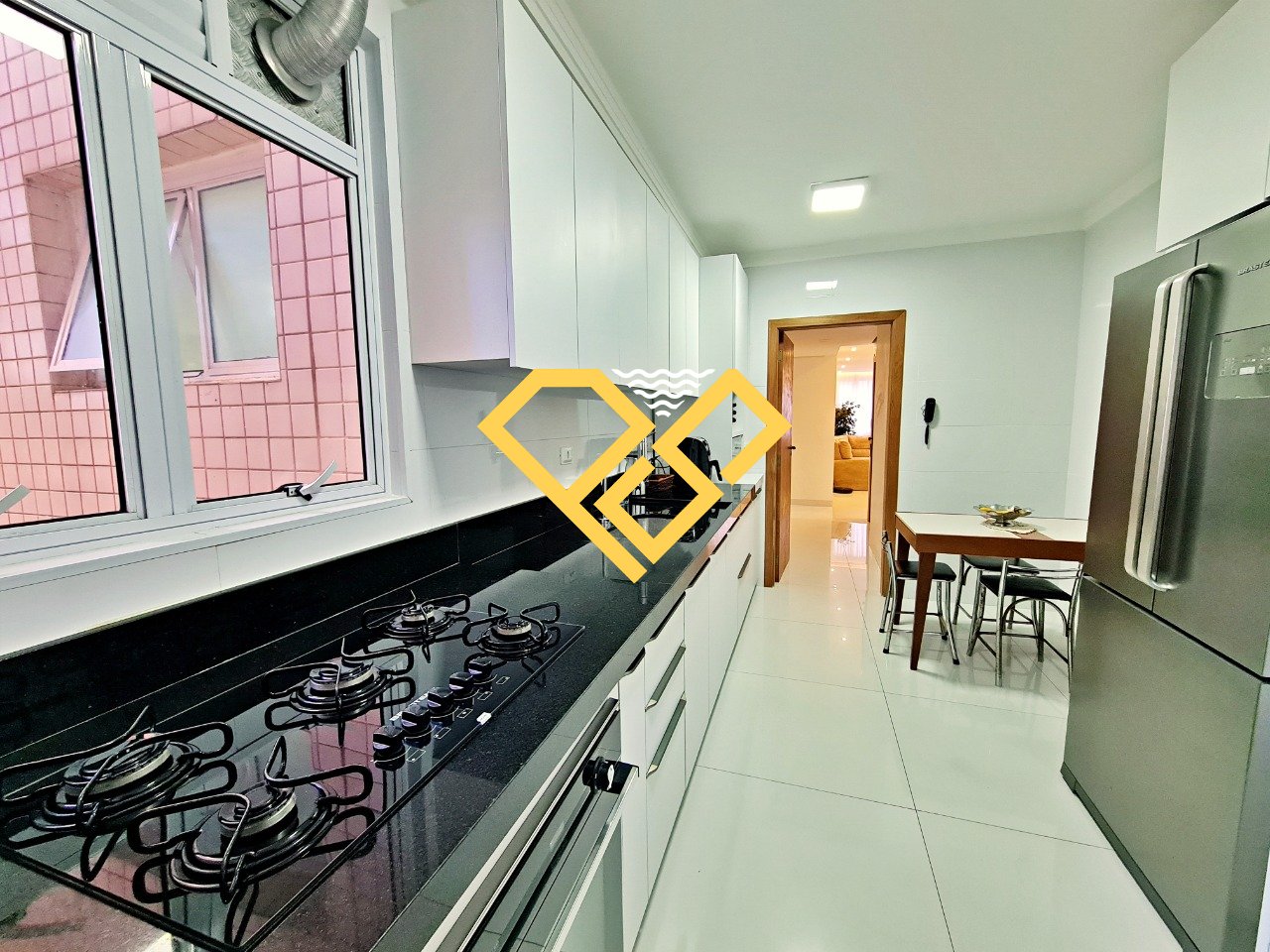 Apartamento à venda no Gonzaga: Cozinha