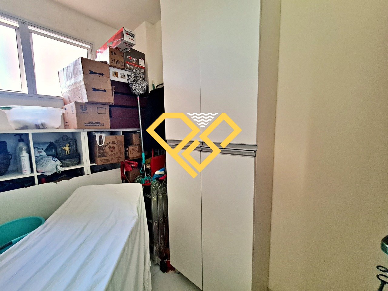 Apartamento à venda no Gonzaga: Dependência