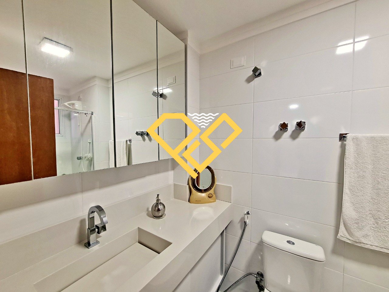 Apartamento à venda no Gonzaga: WC suíte