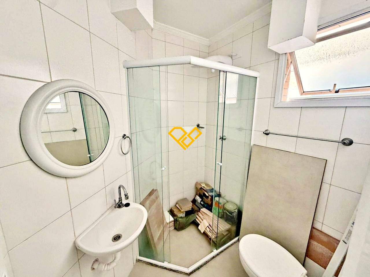 Apartamento à venda no Gonzaga: Wc de serviço