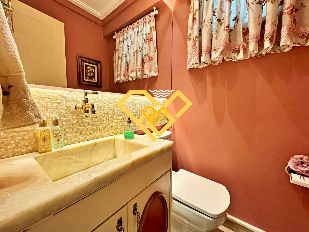 Apartamento à venda no Gonzaga: Lavabo