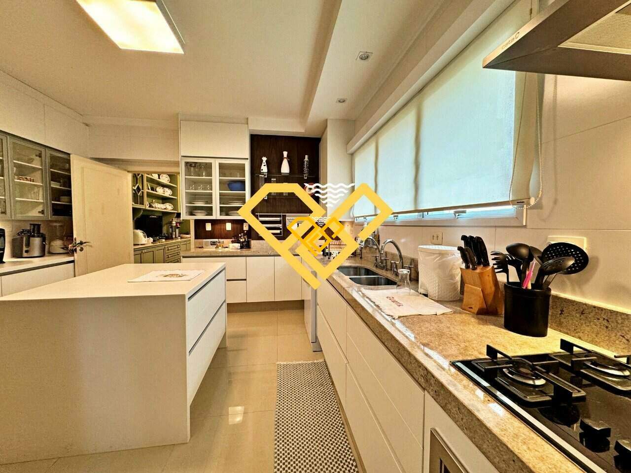 Apartamento à venda no Gonzaga: Cozinha