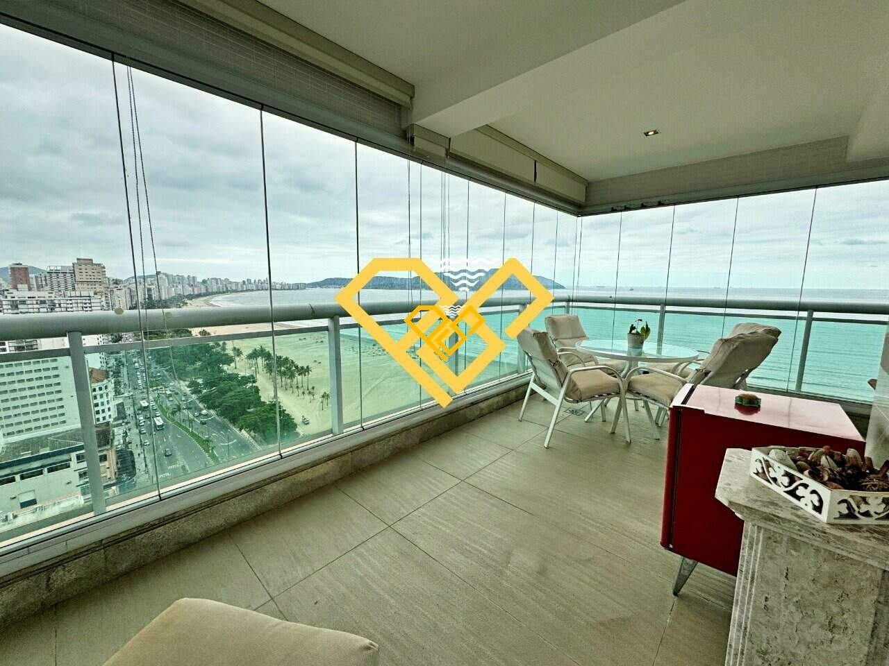 Apartamento à venda no Gonzaga: Varanda
