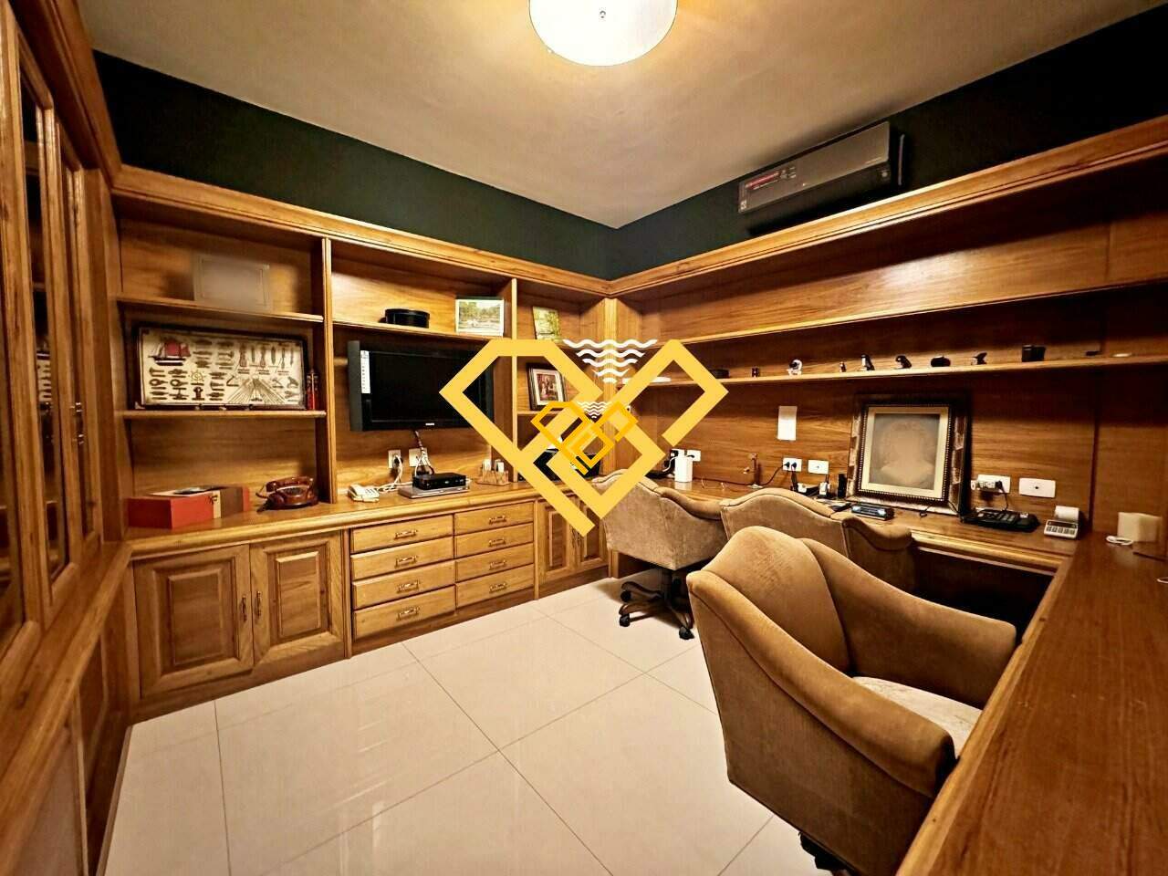 Apartamento à venda no Gonzaga: Escritório