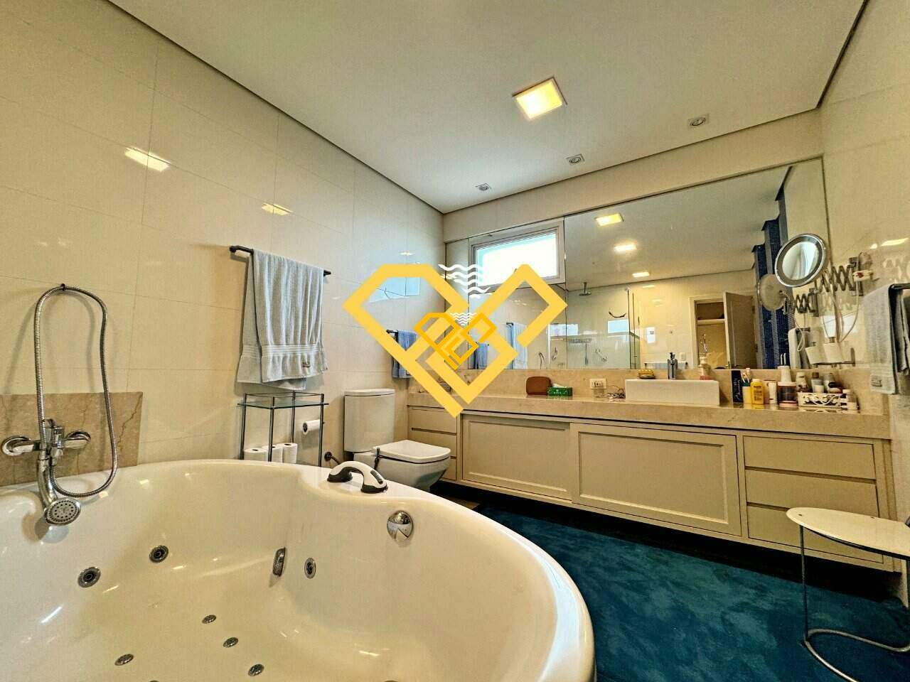 Apartamento à venda no Gonzaga: Wc suíte master