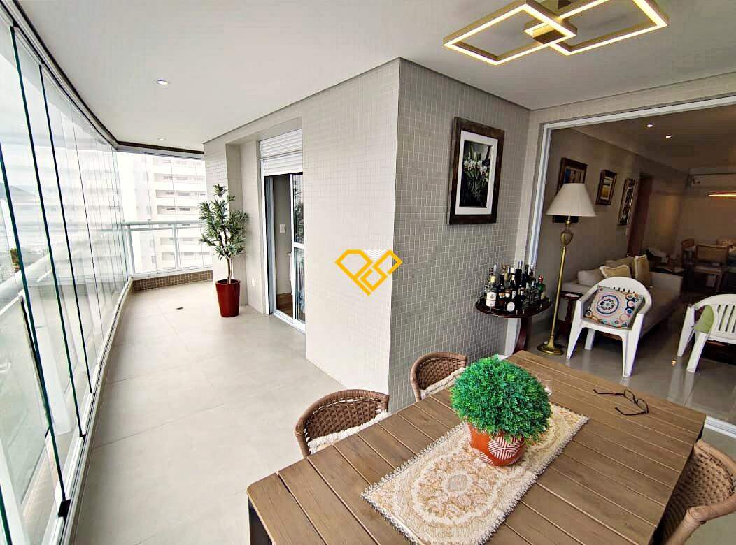 Apartamento à venda no Boqueirão: Varanda com churrasqueira