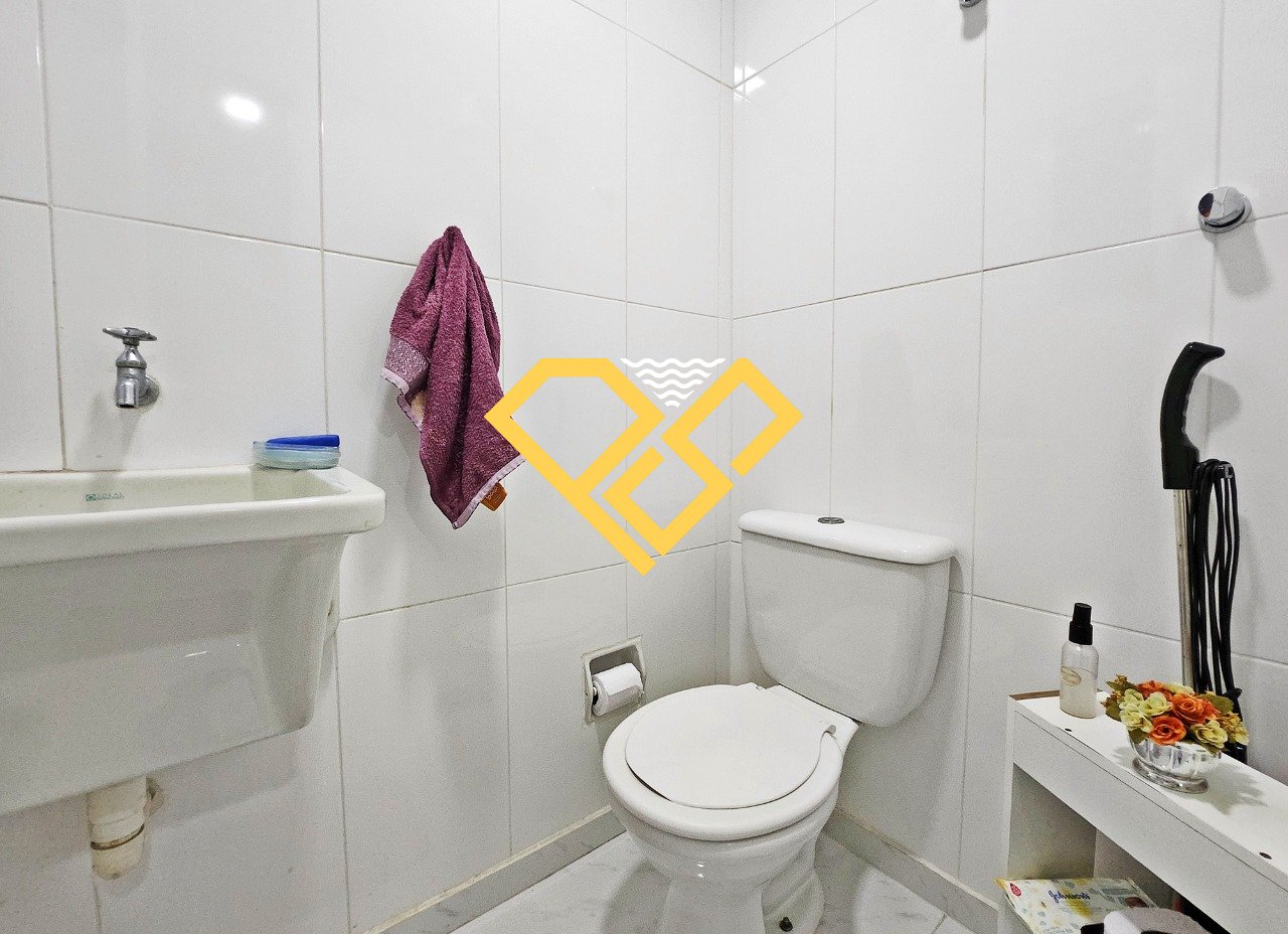 Apartamento à venda no Campo Grande: WC DE SERVIÇO