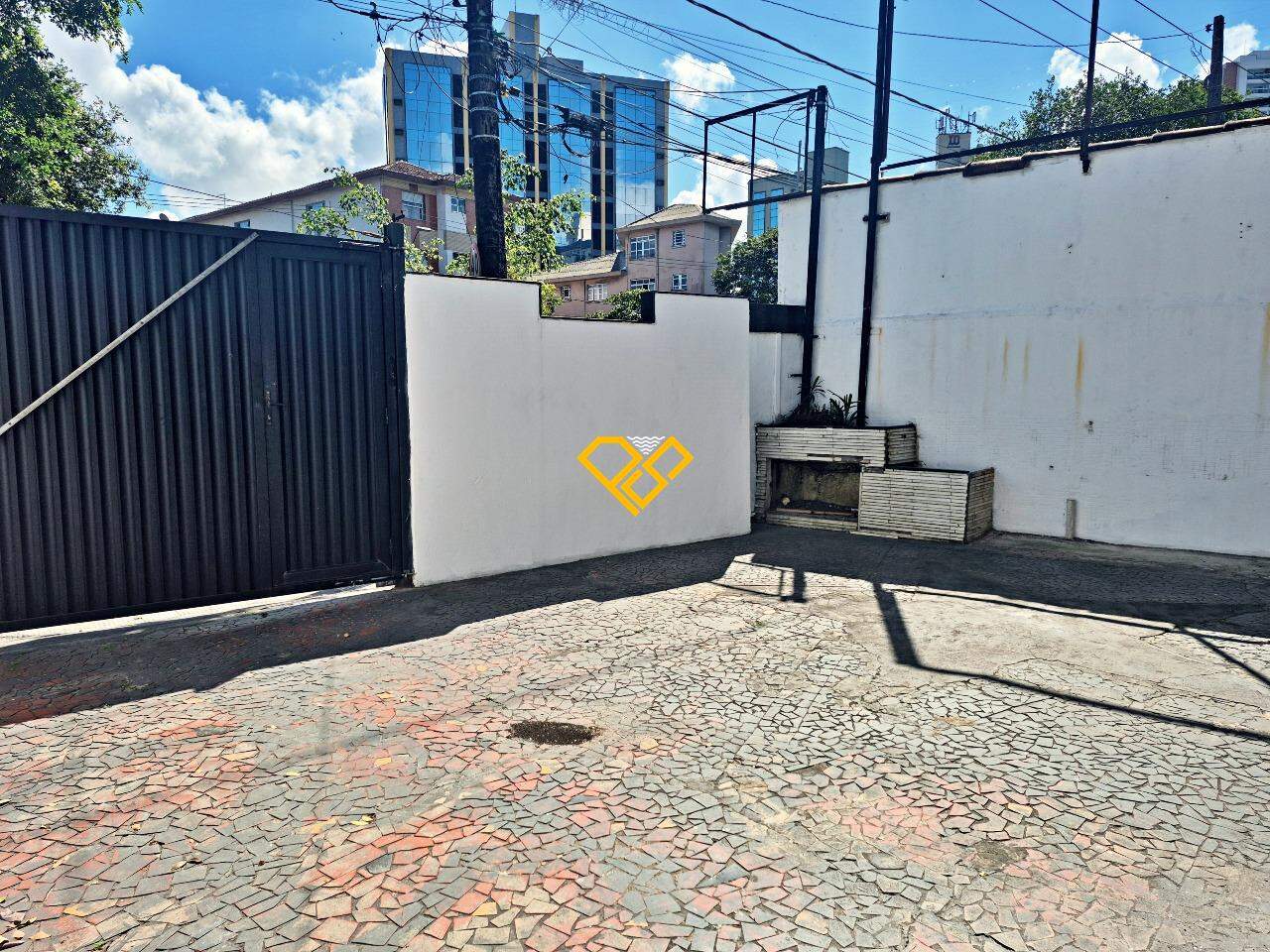 Sobrado à venda no Embaré: 