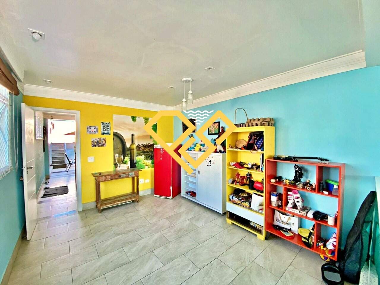 Sobreposta Alta à venda no Embaré: 