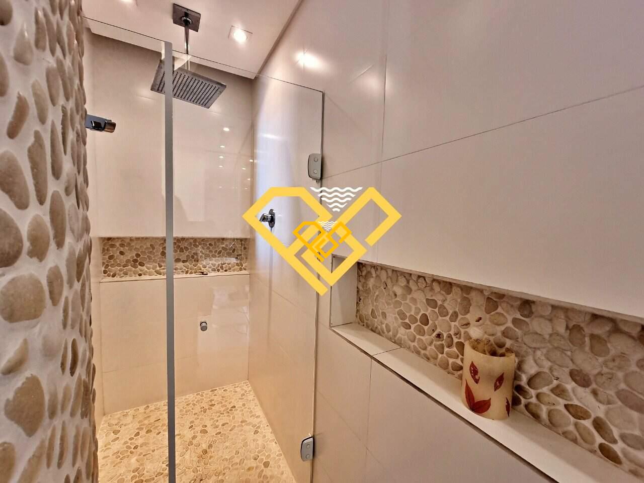 Apartamento à venda no Ponta da Praia: