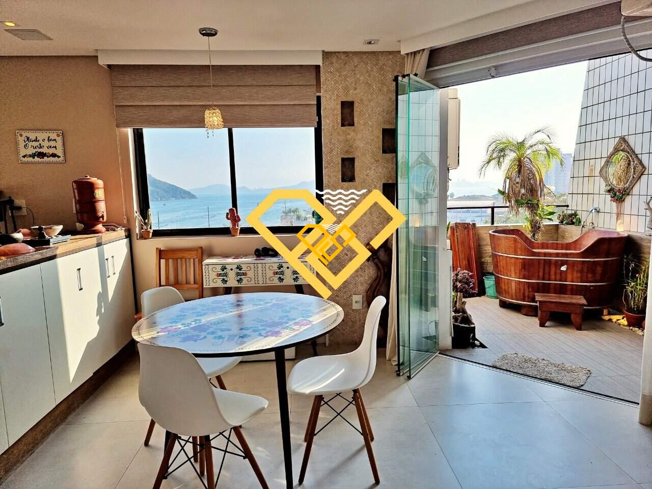 Apartamento à venda no Ponta da Praia: