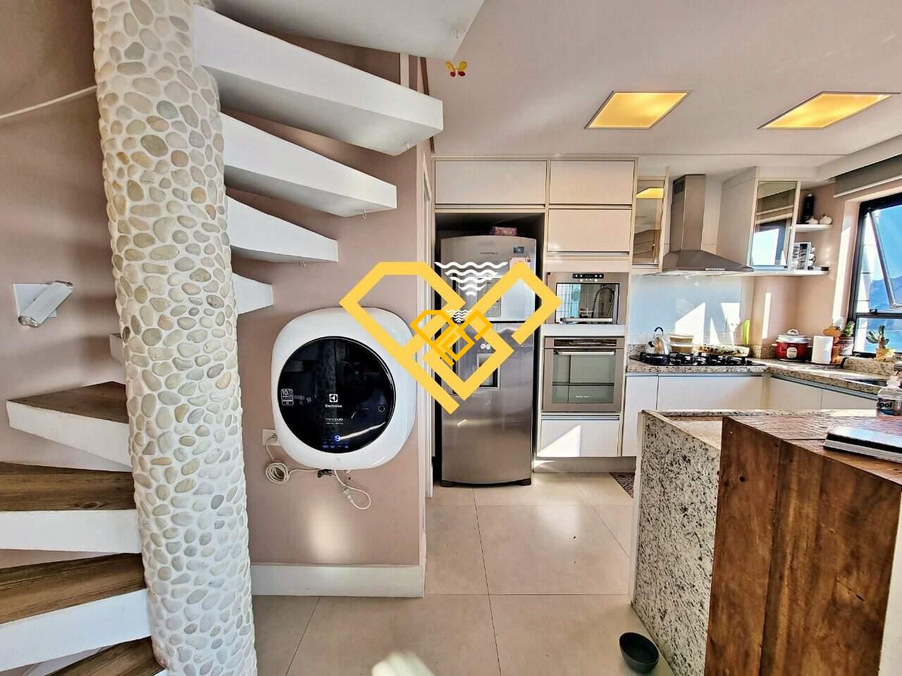 Apartamento à venda no Ponta da Praia: