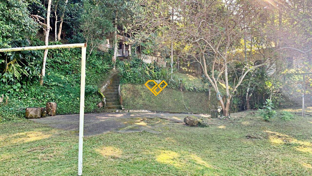 Terreno à venda no Santa Terezinha: