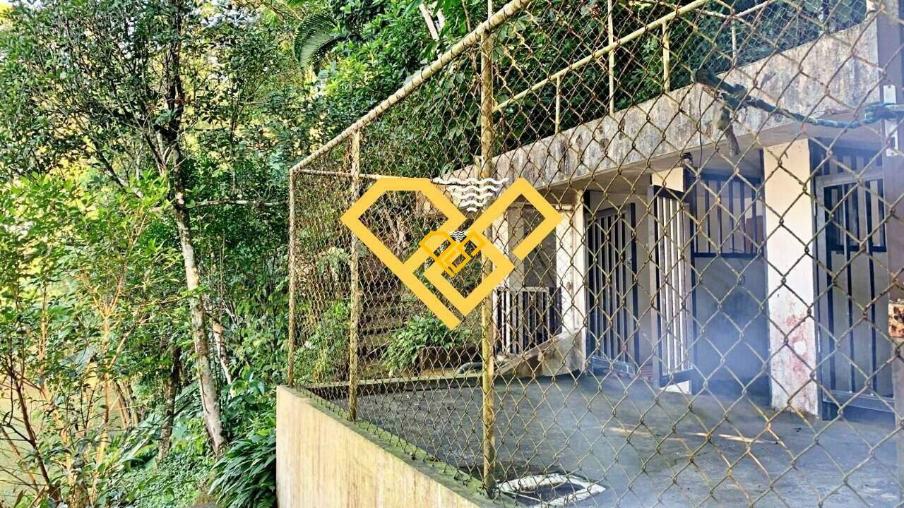 Terreno à venda no Santa Terezinha: 