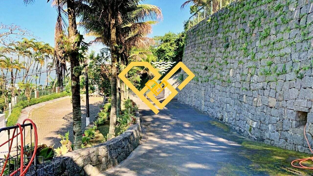 Terreno à venda no Santa Terezinha: 