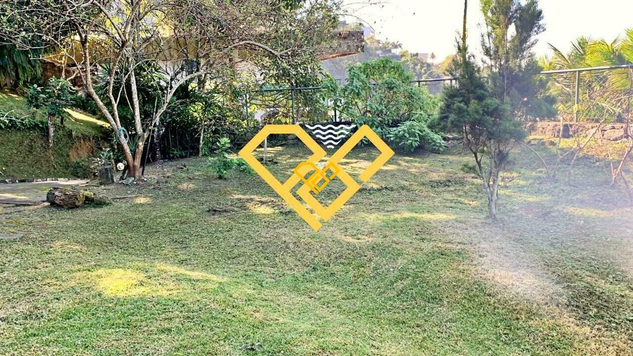 Terreno à venda no Santa Terezinha: 