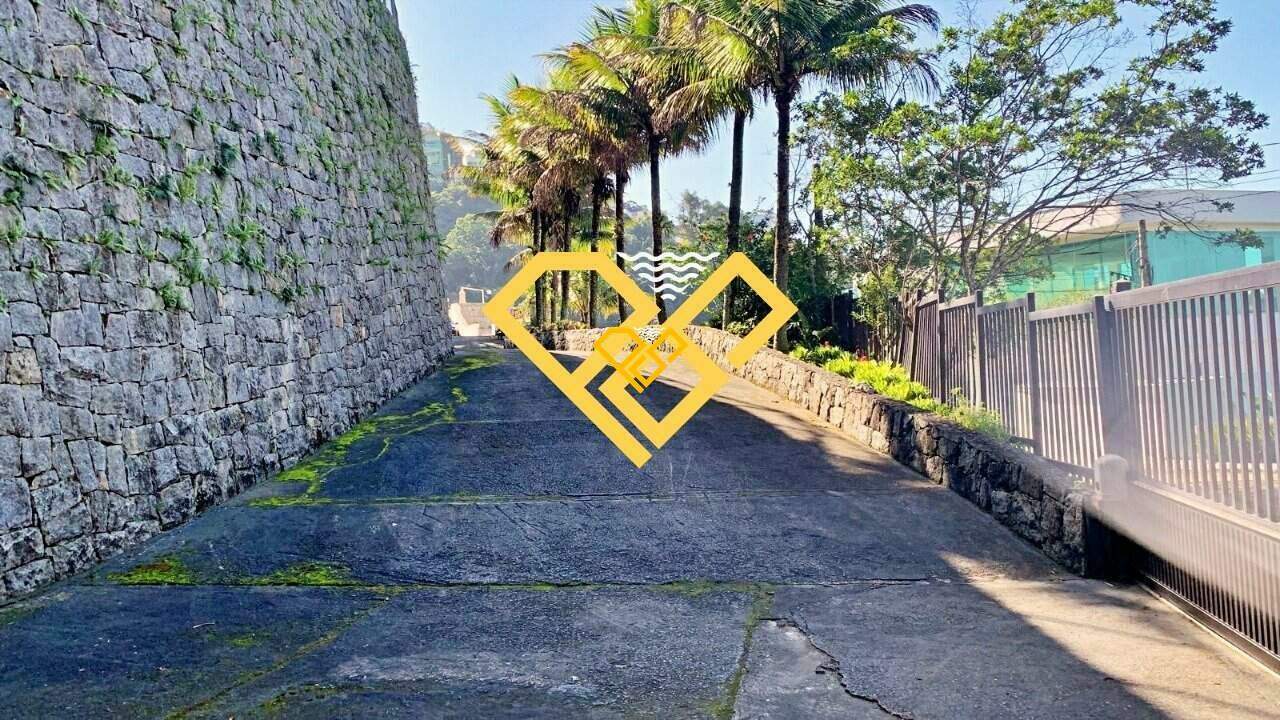 Terreno à venda no Santa Terezinha: 