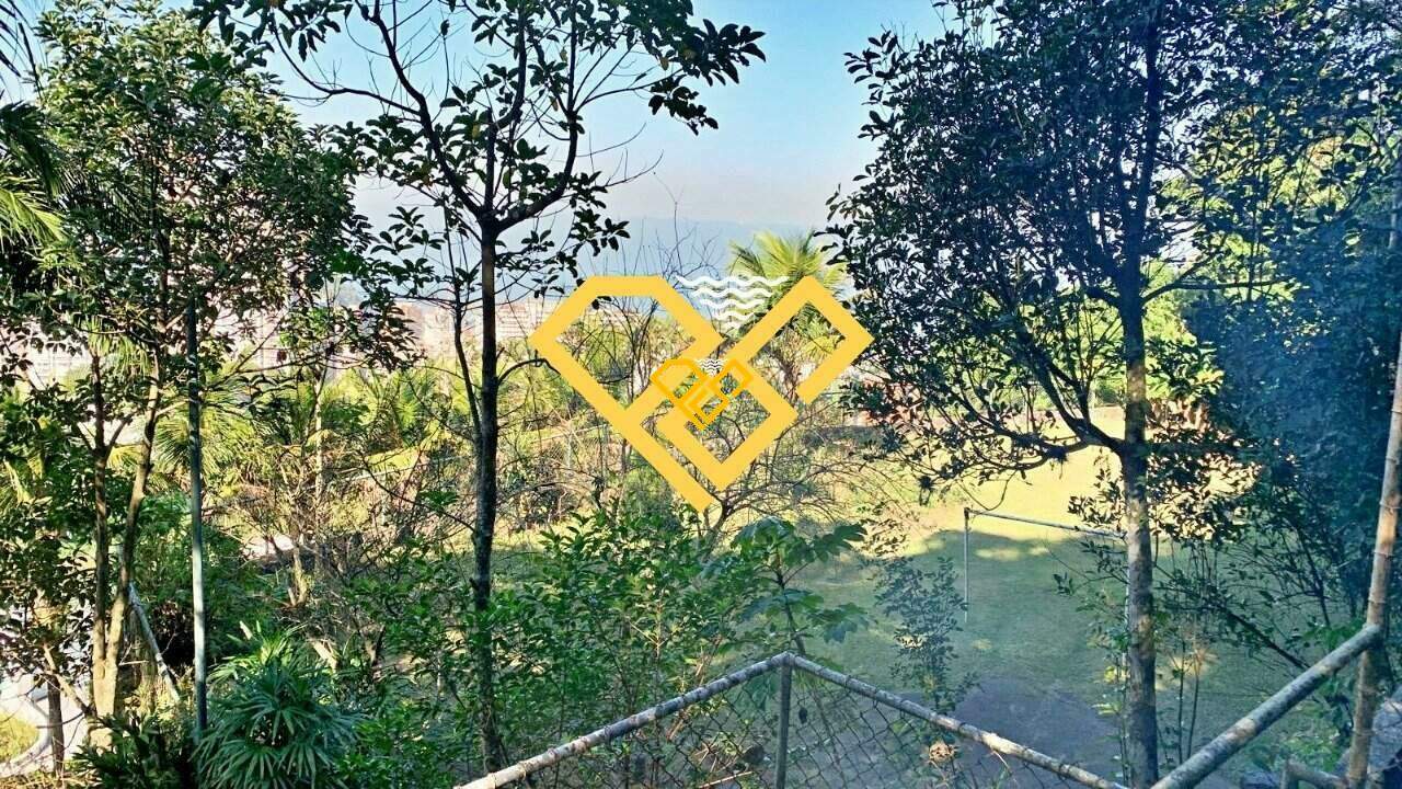 Terreno à venda no Santa Terezinha: 