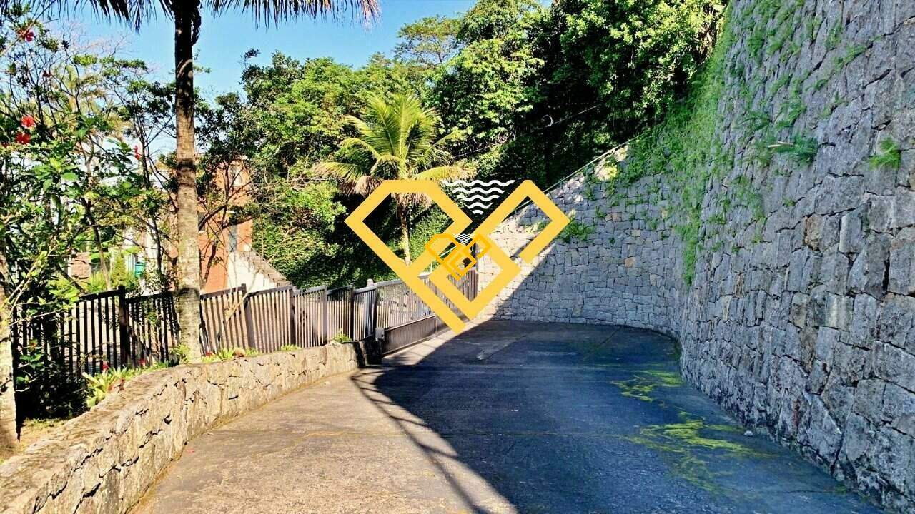 Terreno à venda no Santa Terezinha: 