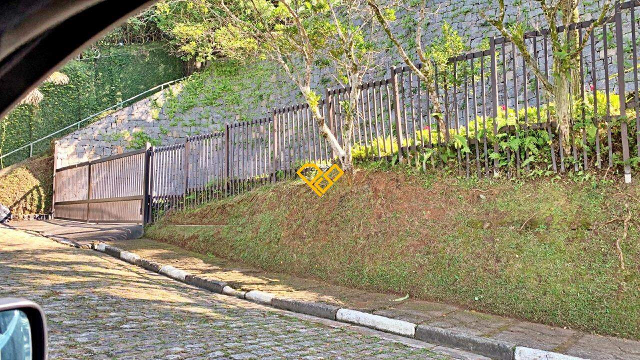 Terreno à venda no Santa Terezinha: 