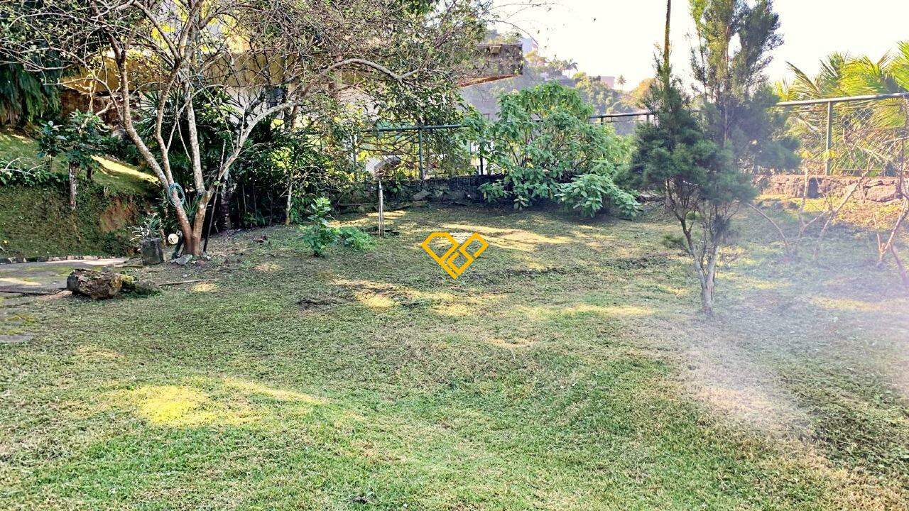 Terreno à venda no Santa Terezinha: