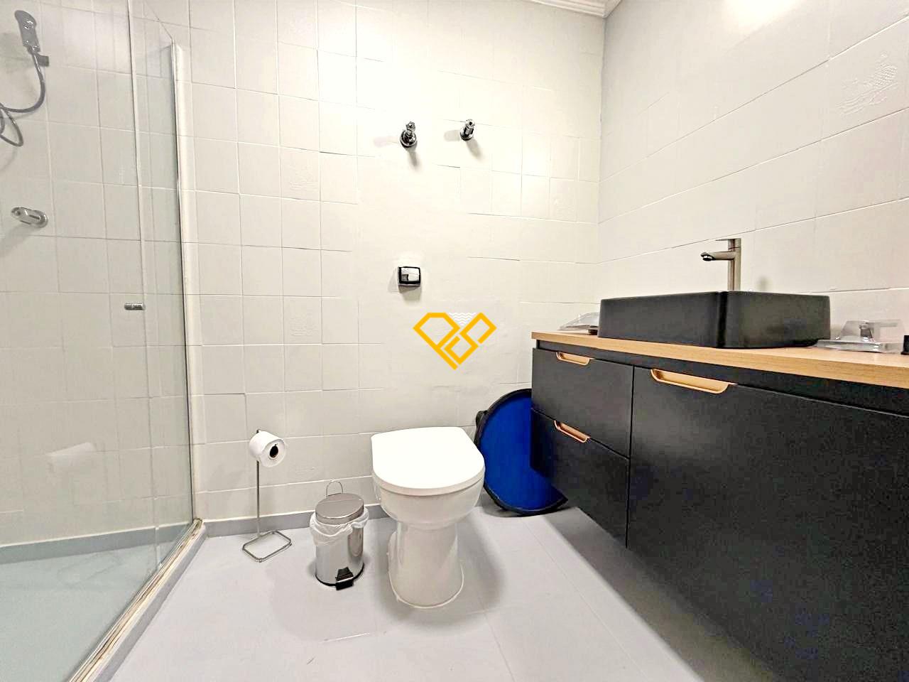 Apartamento à venda no Gonzaga: Wc social