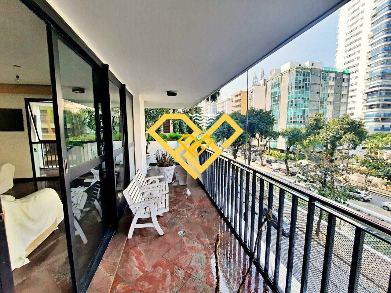 Apartamento à venda no Gonzaga: Varanda