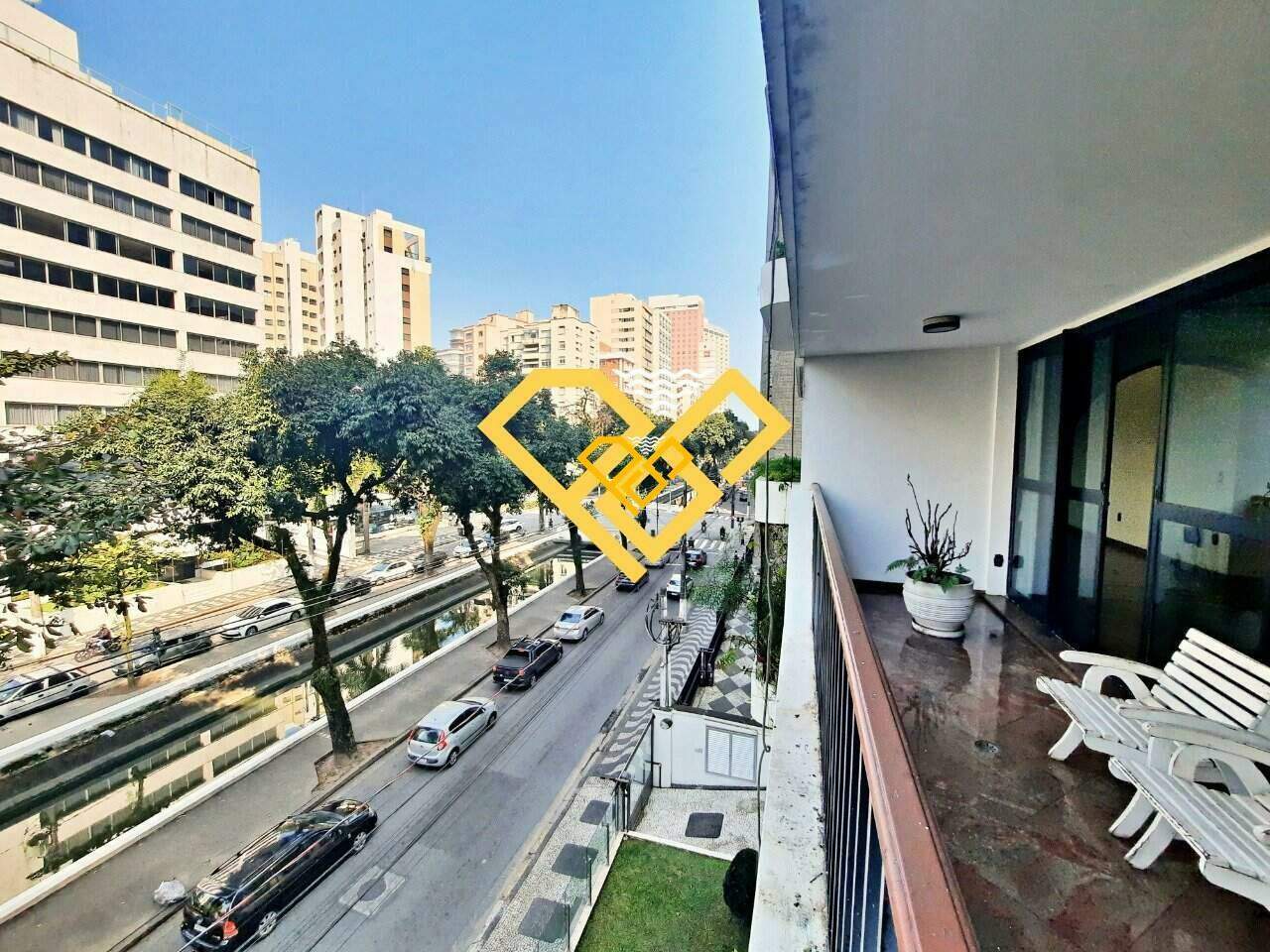 Apartamento à venda no Gonzaga: Varanda e vista
