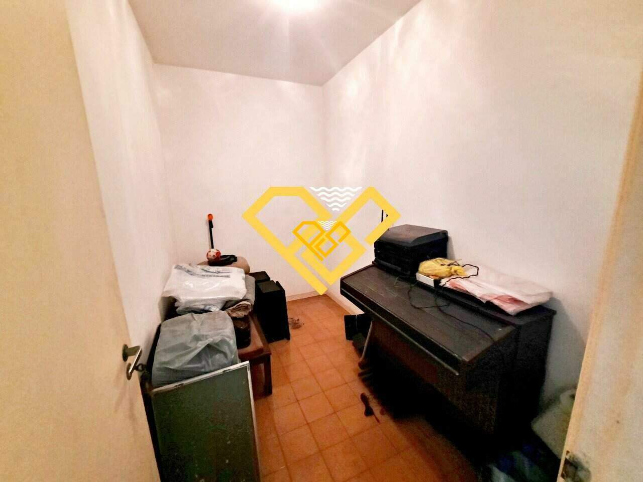 Apartamento à venda no Gonzaga: Dependência 1
