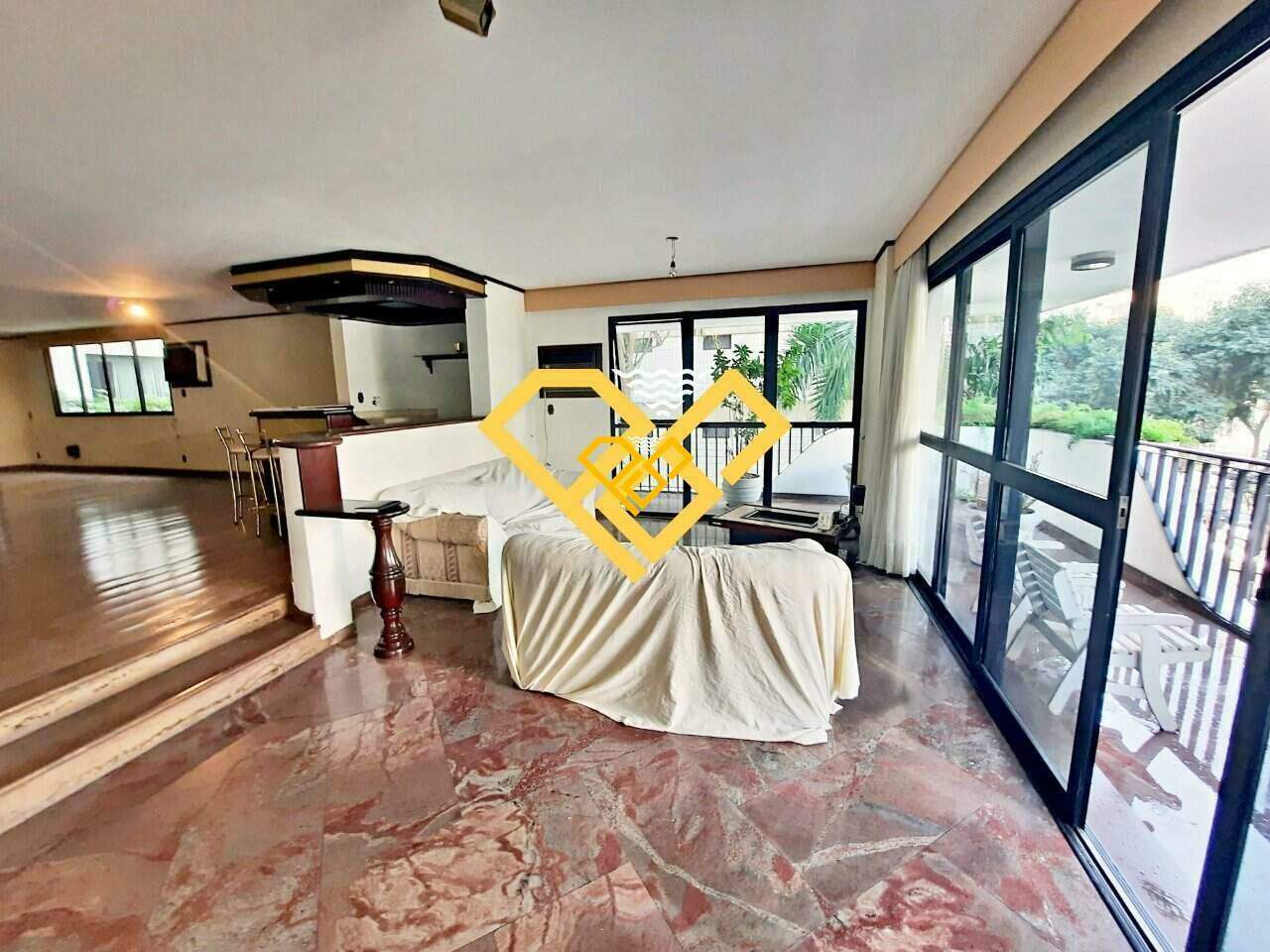 Apartamento à venda no Gonzaga: Sala e bar