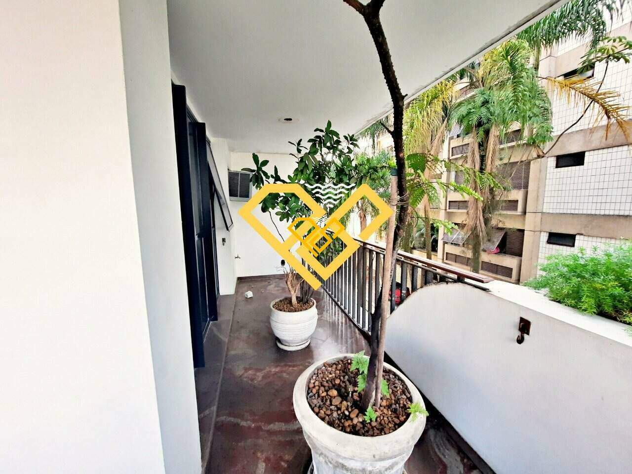 Apartamento à venda no Gonzaga: Varanda