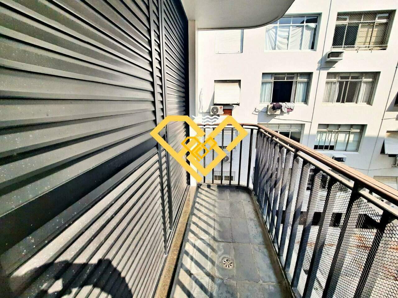 Apartamento à venda no Gonzaga: Varanda da suíte