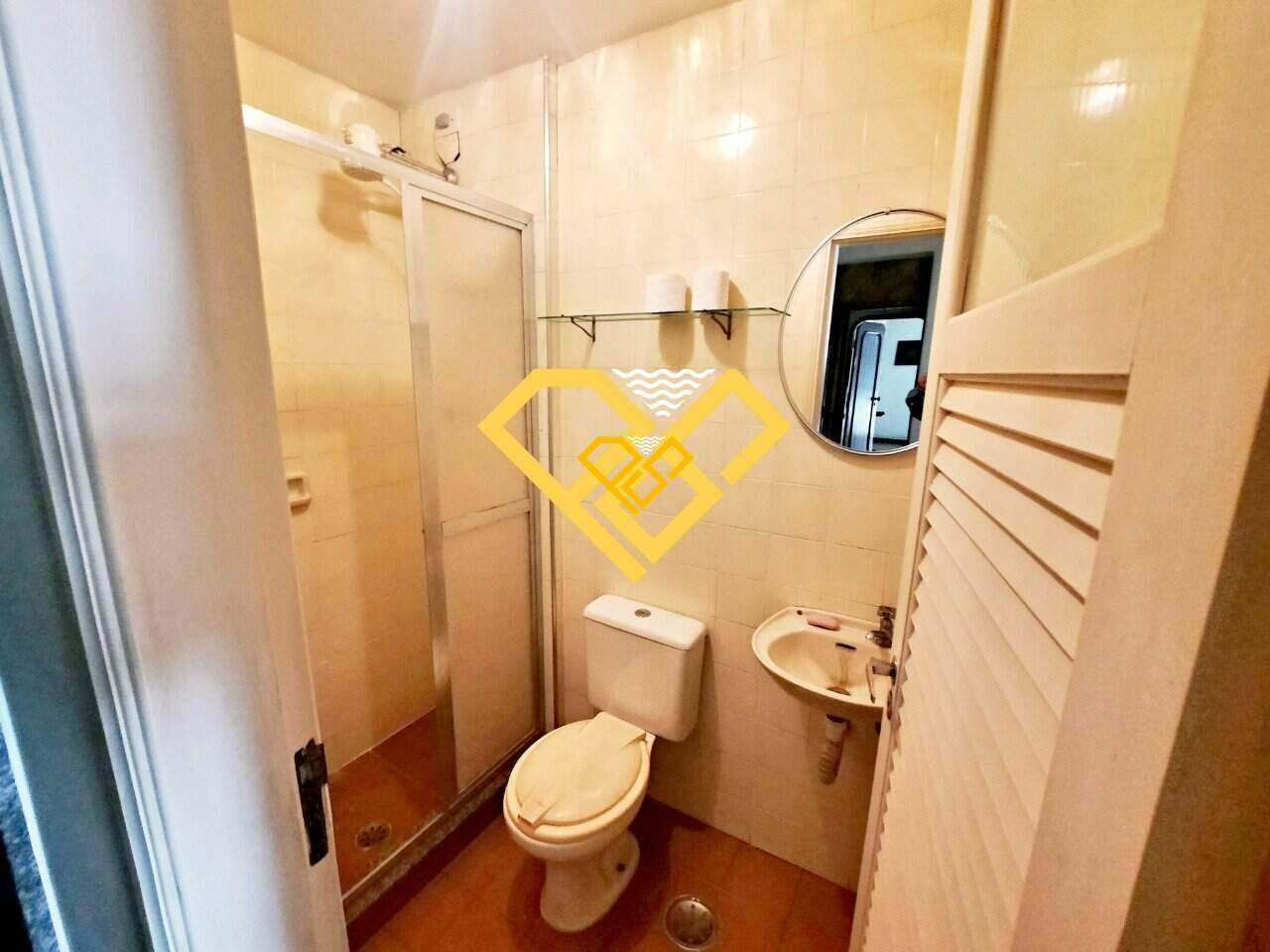 Apartamento à venda no Gonzaga: Wc de serviço