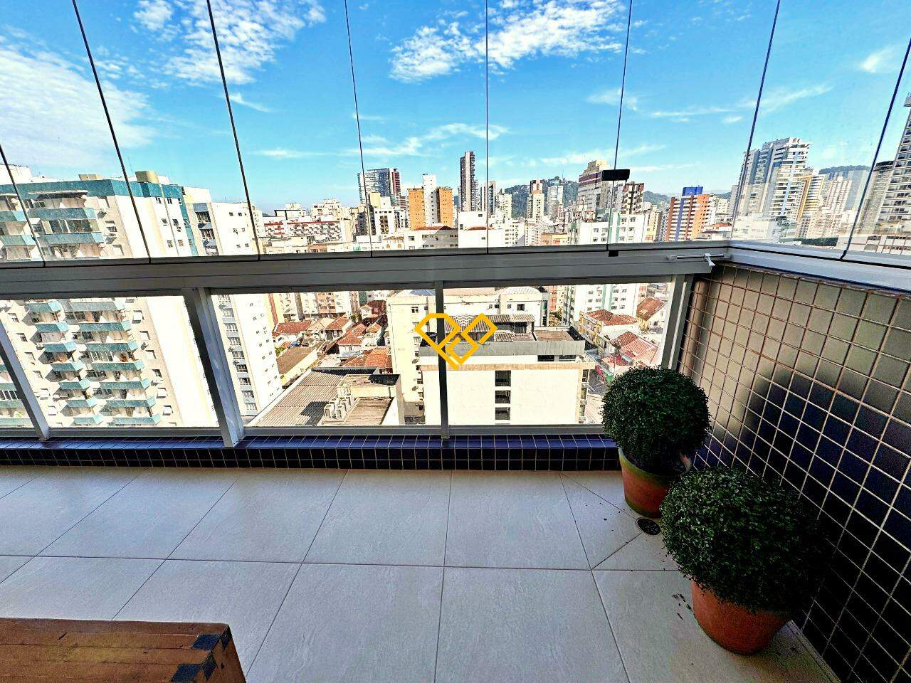 Apartamento à venda no Gonzaga: Varanda