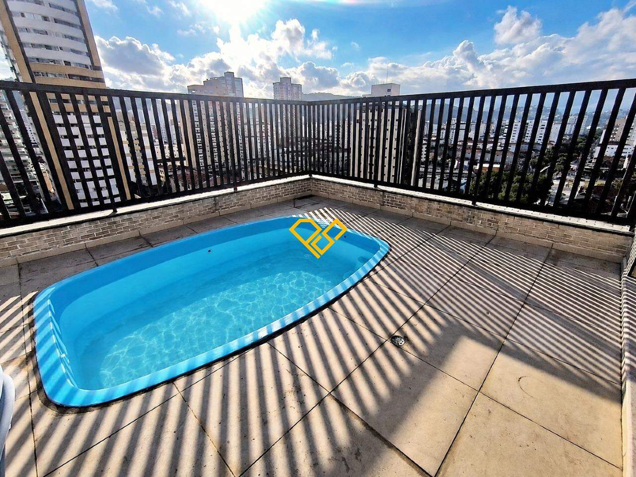 Cobertura à venda no Gonzaga: Piscina