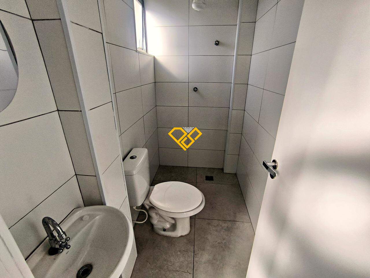 Cobertura à venda no Gonzaga: Wc de serviço
