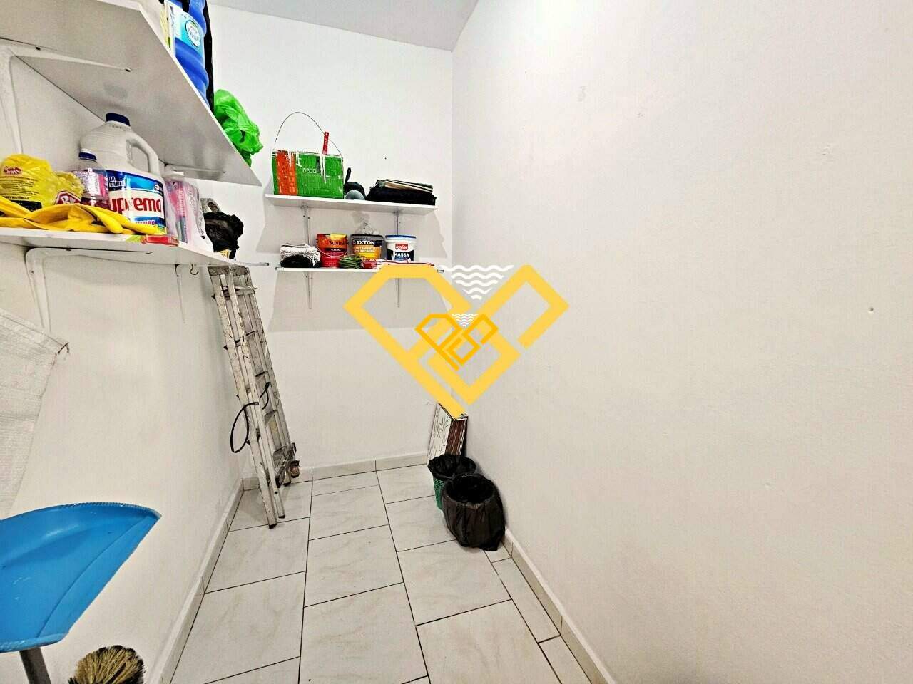 Apartamento à venda no Gonzaga: Dependência