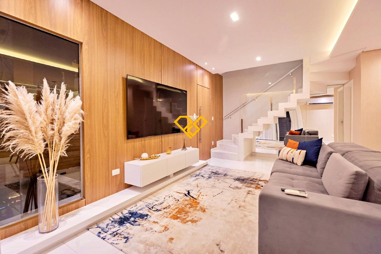 Sobrado à venda no Embaré: Sala de estar