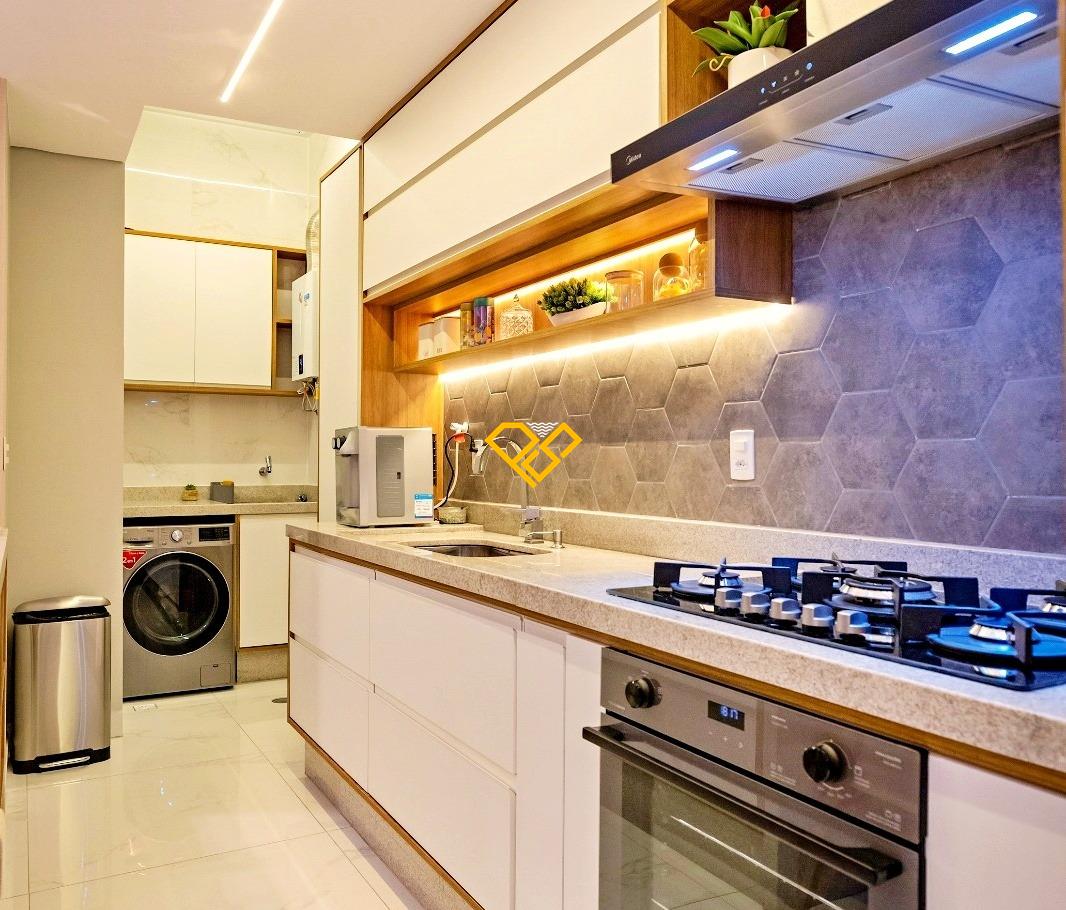 Sobrado à venda no Embaré: Cozinha