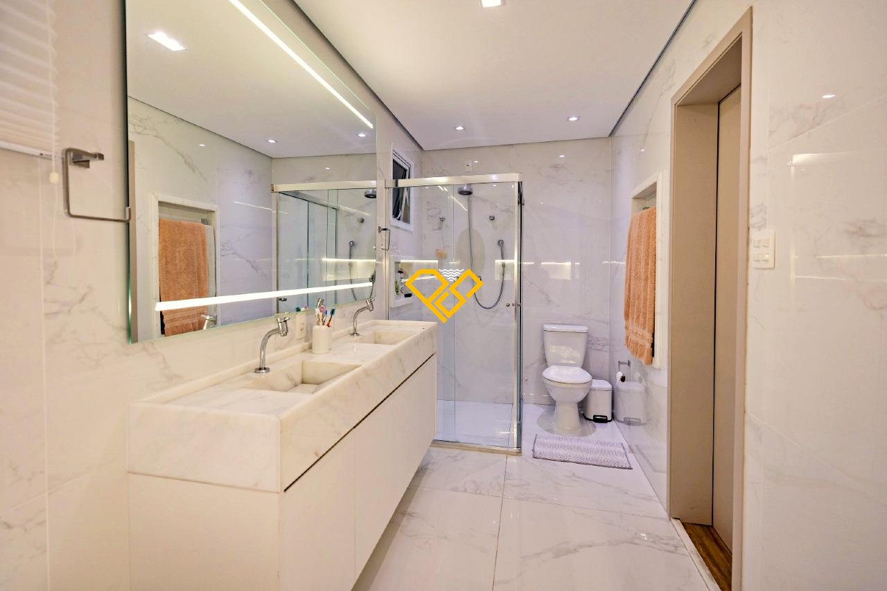 Sobrado à venda no Embaré: Wc suíte master