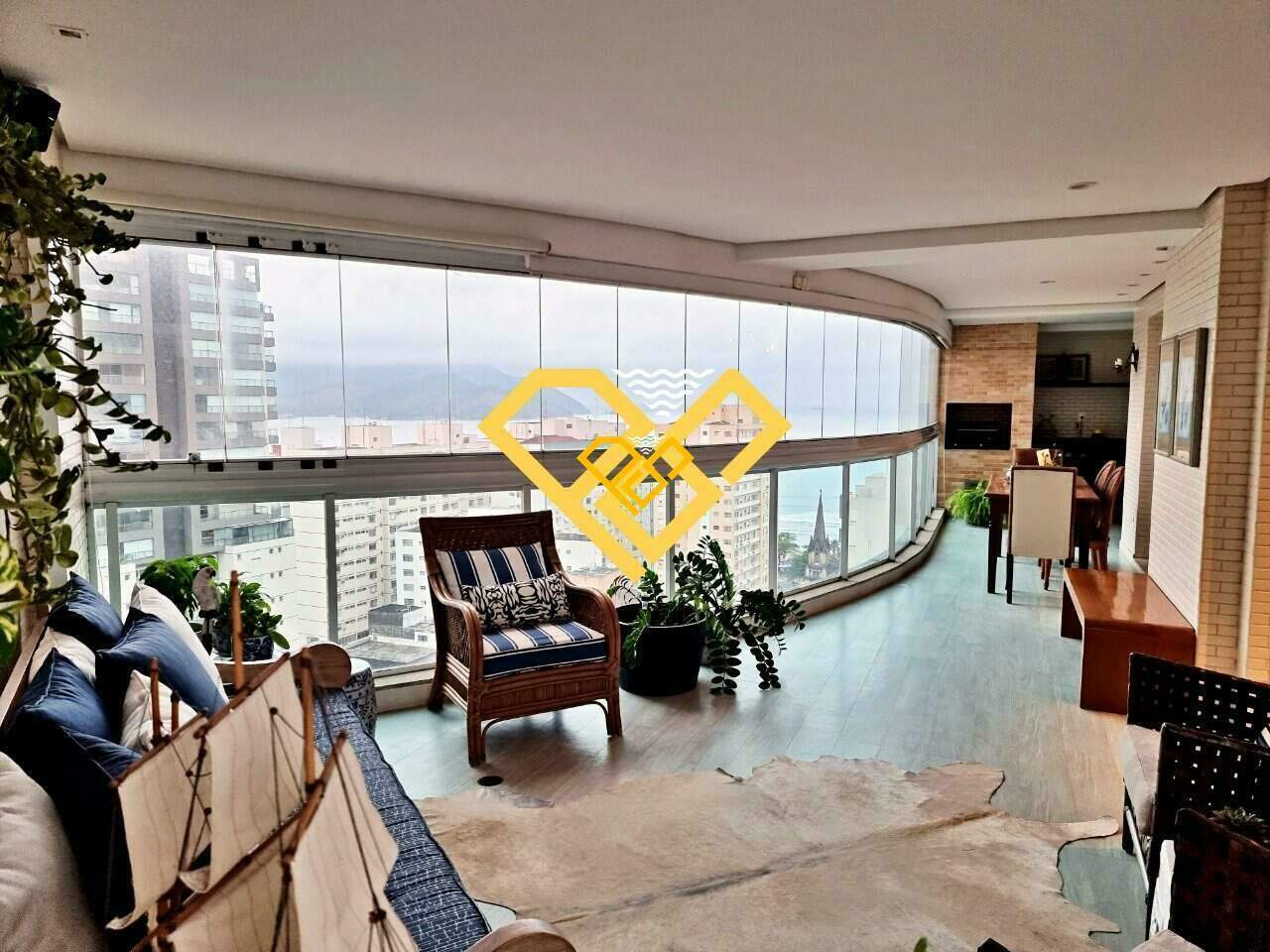 Apartamento à venda no Embaré: Varanda Gourmet