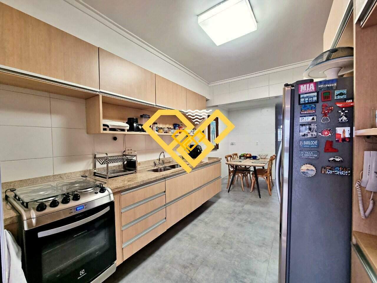 Apartamento à venda no Embaré: Cozinha