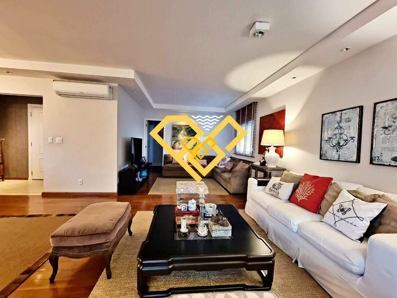 Apartamento à venda no Embaré: Sala de Estar