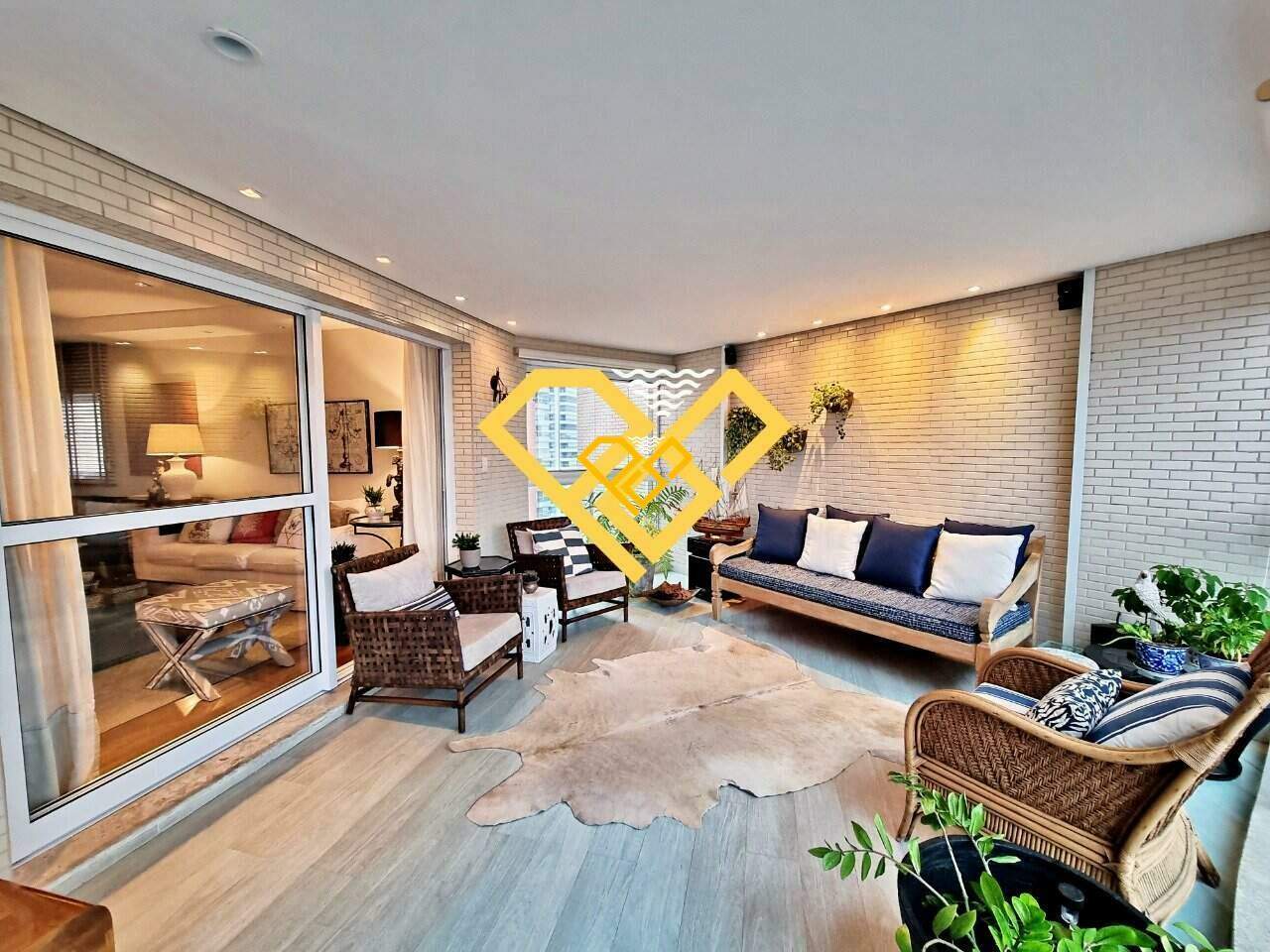 Apartamento à venda no Embaré: Varanda