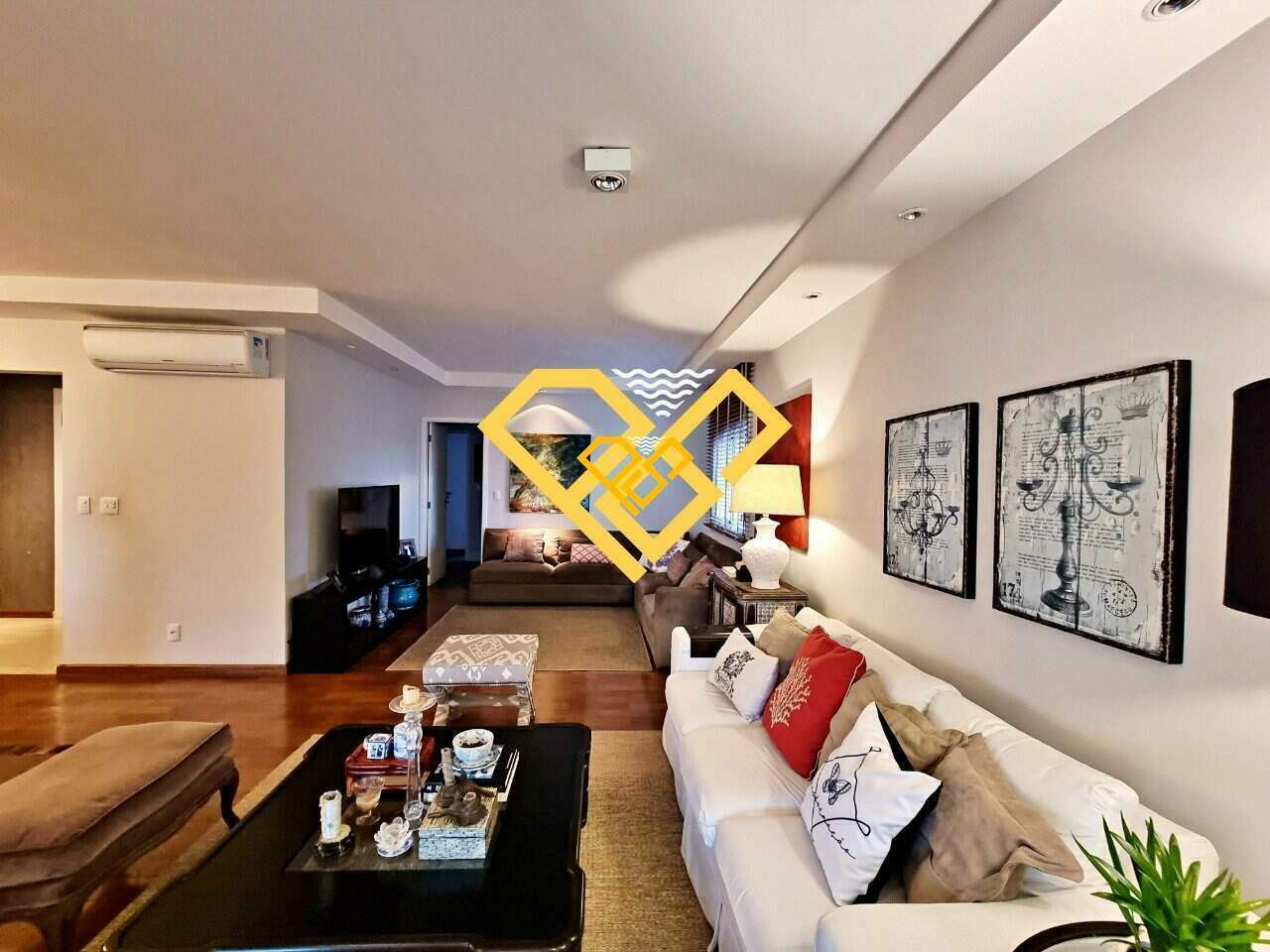 Apartamento à venda no Embaré: Sala de Estar