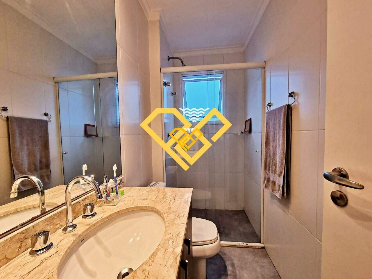 Apartamento à venda no Embaré: Banheiro Suíte 02