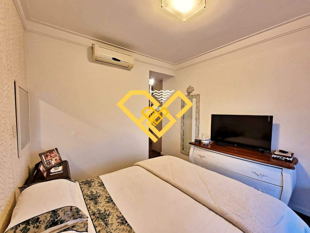 Apartamento à venda no Embaré: Suíte Master