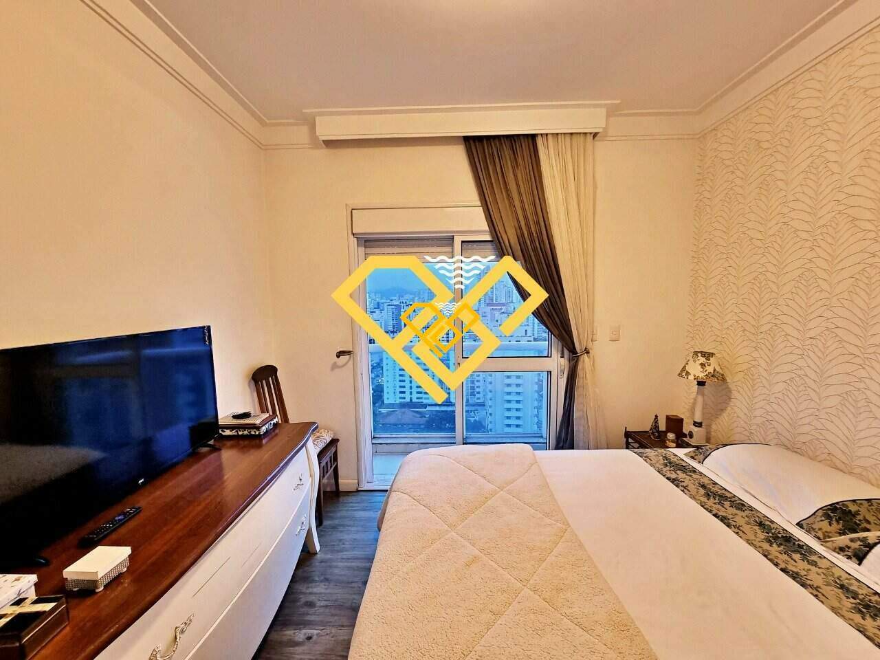 Apartamento à venda no Embaré: Suíte Master