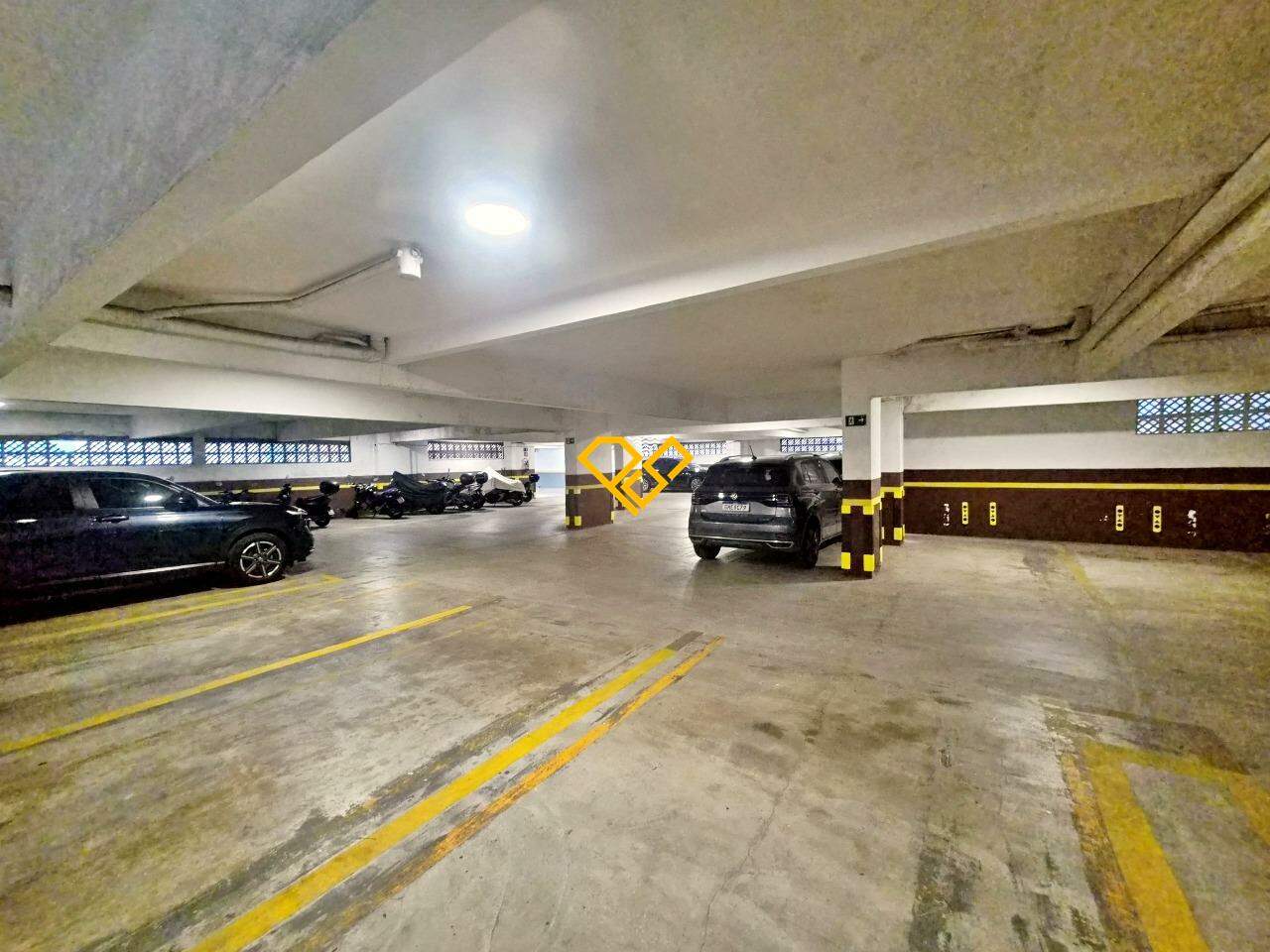 Apartamento à venda no Pompéia: Garagem